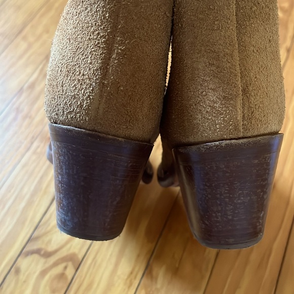ACNE Studios tan suede ankle western boots - Picture 6 of 8